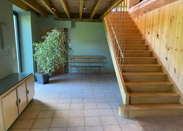 Les Pres Grand Montigne-le-Brillant