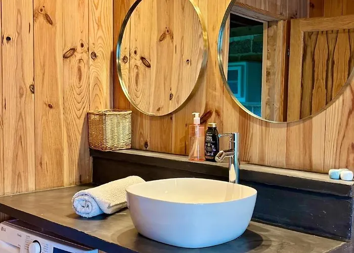 Les Pres Grand * Montigne-le-Brillant